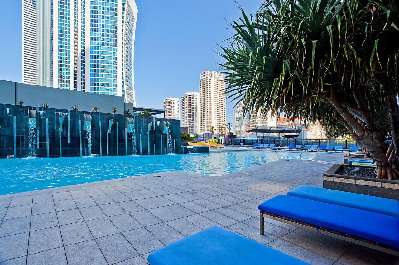 Circle On Cavill By Vaun Aparthotel Gold Coast Exterior foto