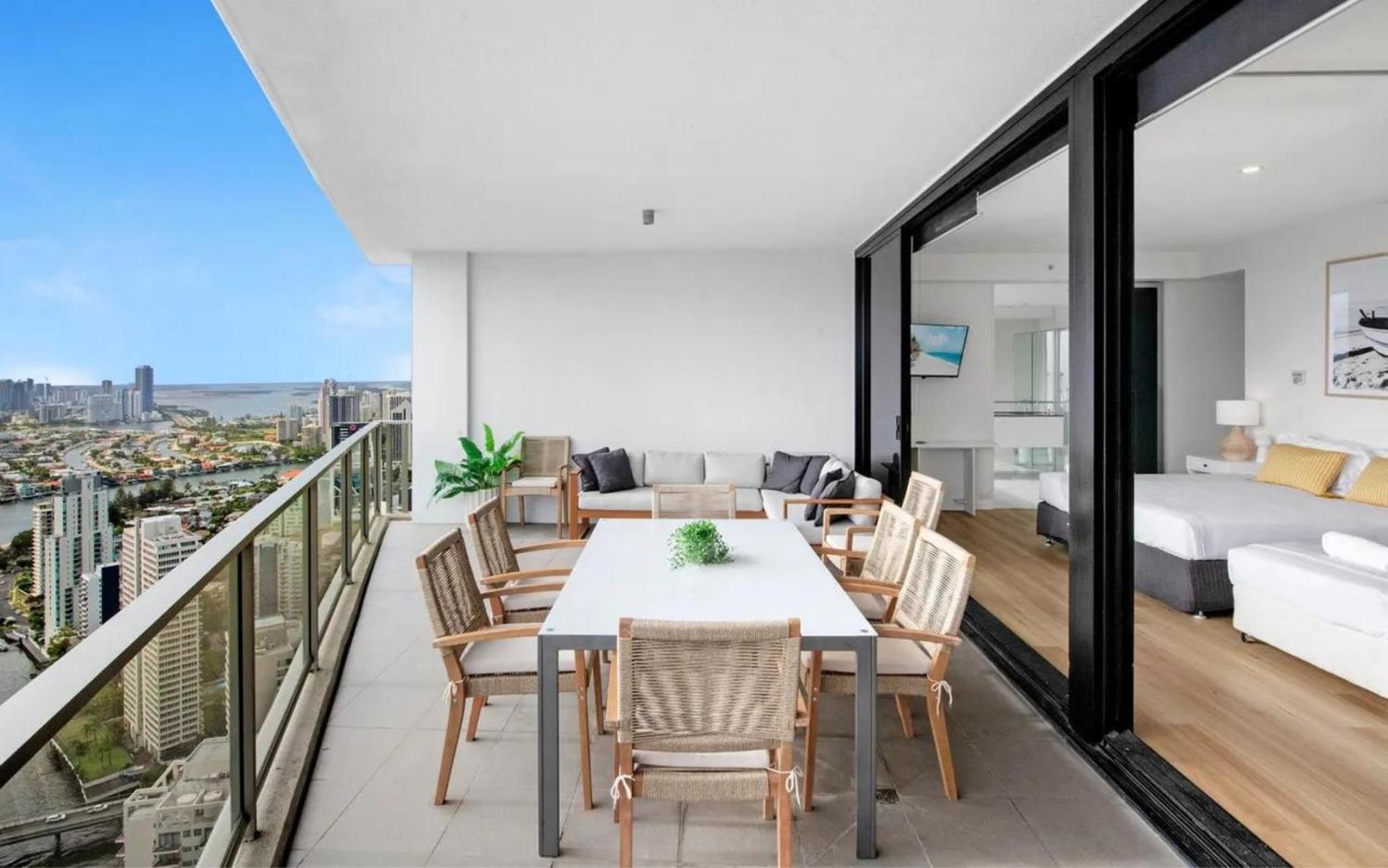 Circle On Cavill By Vaun Aparthotel Gold Coast Exterior foto