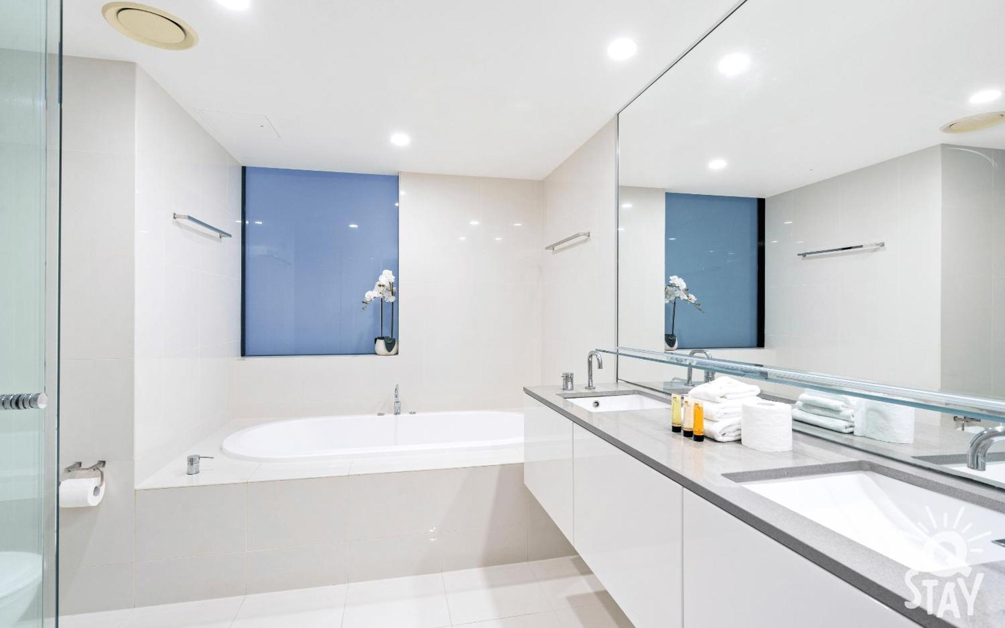 Circle On Cavill By Vaun Aparthotel Gold Coast Exterior foto