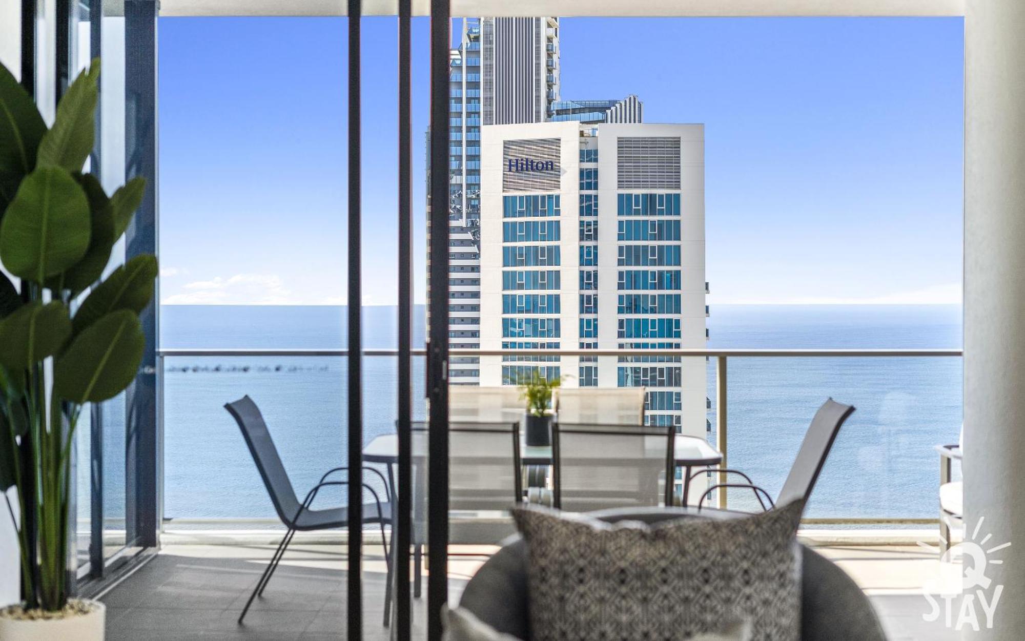 Circle On Cavill By Vaun Aparthotel Gold Coast Exterior foto