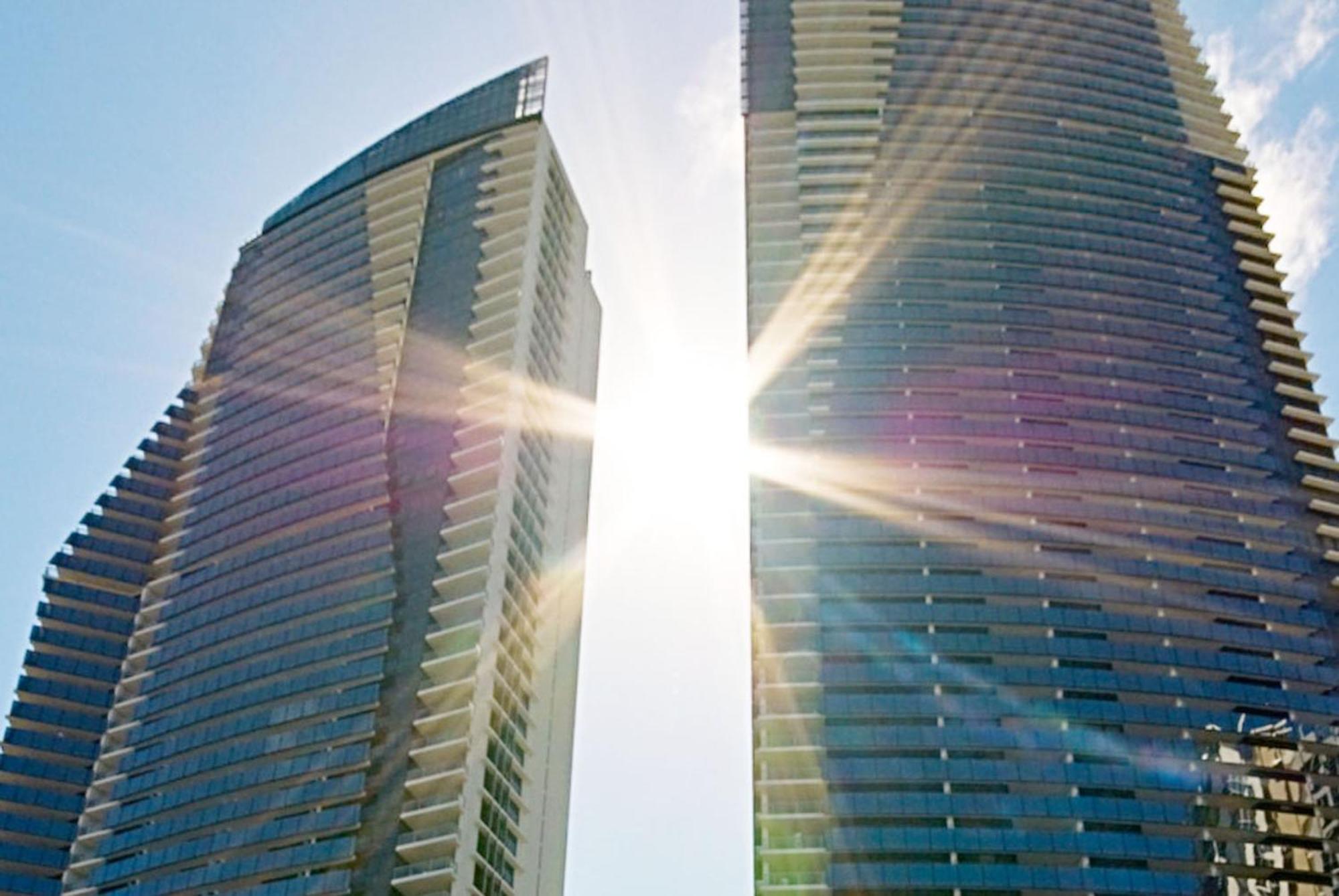 Circle On Cavill By Vaun Aparthotel Gold Coast Exterior foto